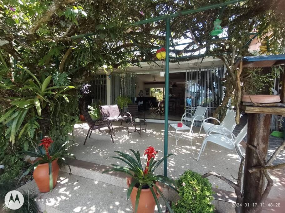 Casa de férias Espaco Maravilhoso Pe Na Areia Enseada 8 Pessoas *