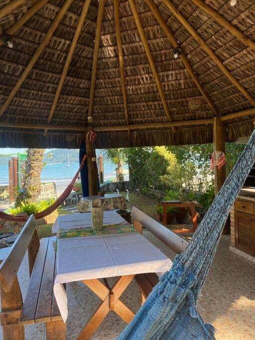 Espaco Maravilhoso Pe Na Areia Enseada 8 Pessoas Ubatuba
