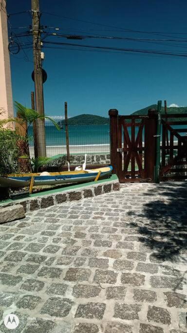 Espaco Maravilhoso Pe Na Areia Enseada 8 Pessoas