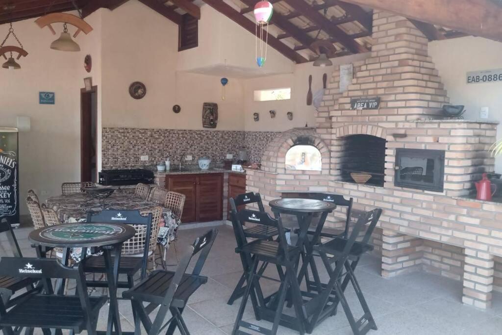 Espaco Maravilhoso Pe Na Areia Enseada 8 Pessoas