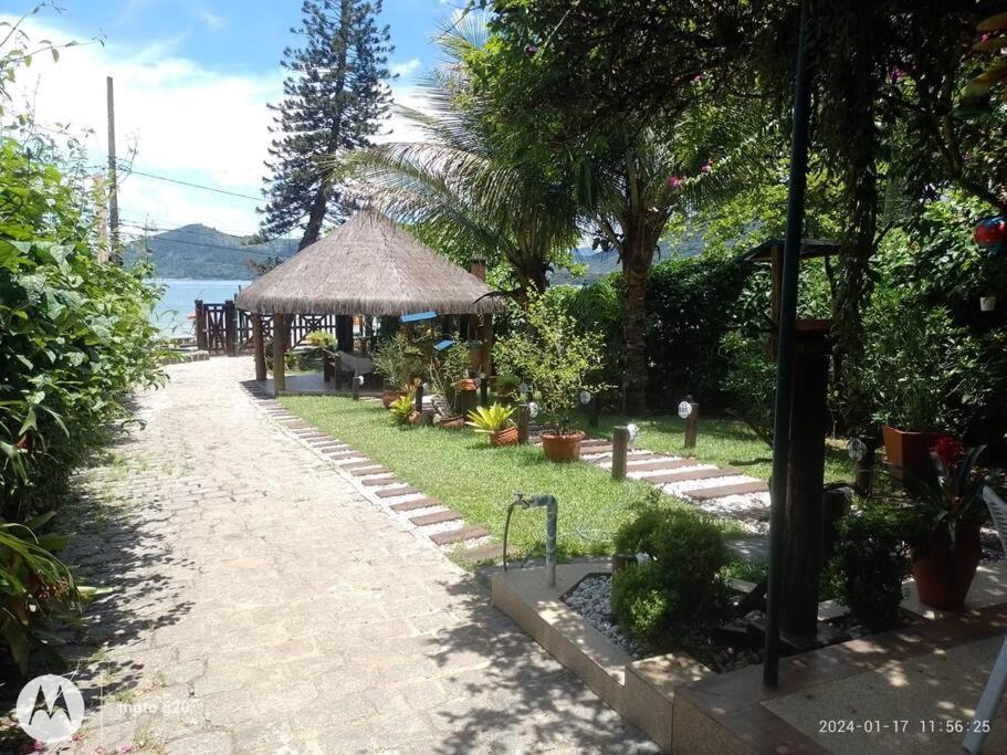 Casa de férias Espaco Maravilhoso Pe Na Areia Enseada 8 Pessoas *